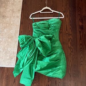 Oscar de la Renta Vibrant Green Strapless Dress